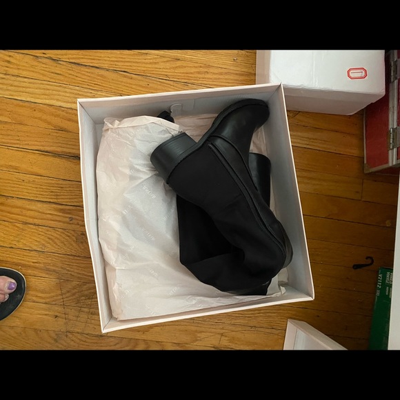 Over the knee boots - Picture 6 of 11